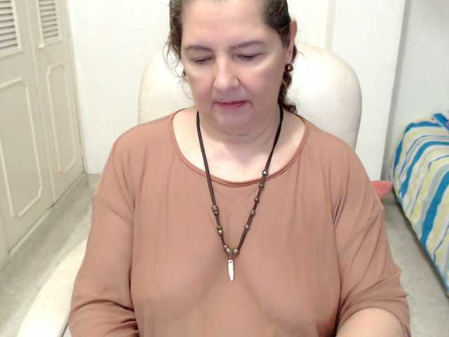 leonela-68