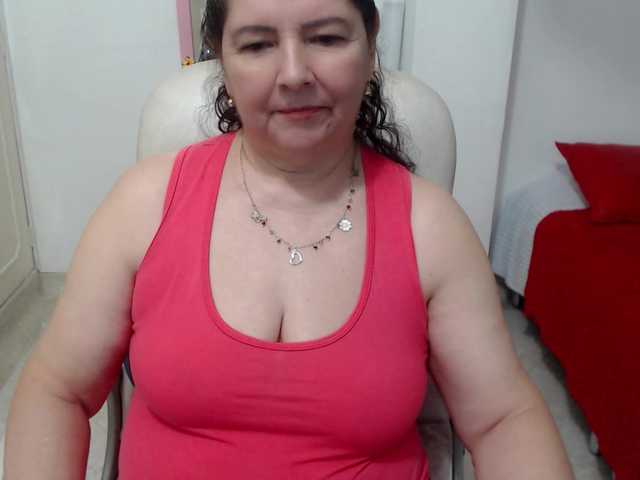 leonela-68 live cam on BongaCams