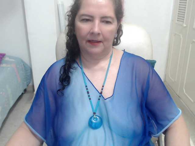 leonela-68 online