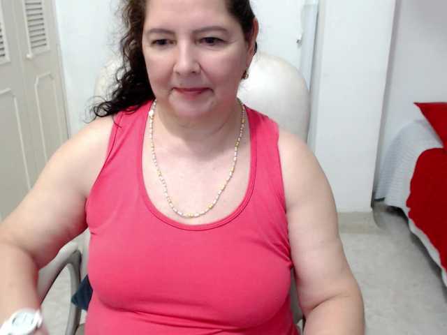 leonela-68 live cam on BongaCams