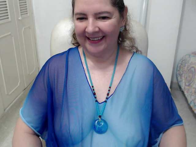 leonela-68 live cam preview