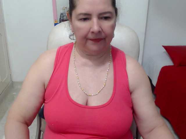 leonela-68 live cam on BongaCams