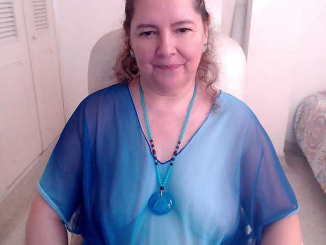 leonela-68 live cam on BongaCams