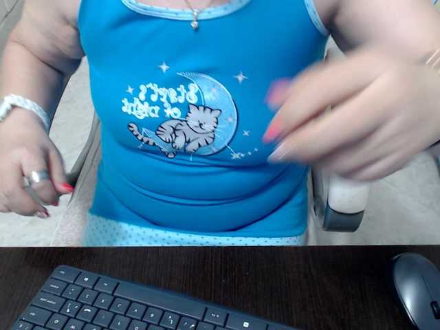leonela-68 live cam on BongaCams