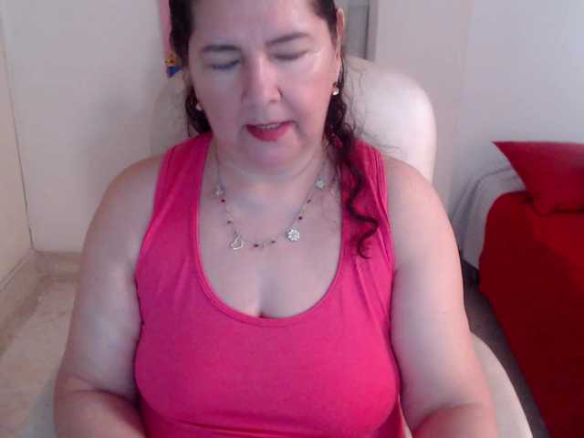 leonela-68 live cam on BongaCams