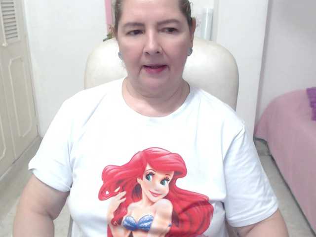 leonela-68 live cam on BongaCams