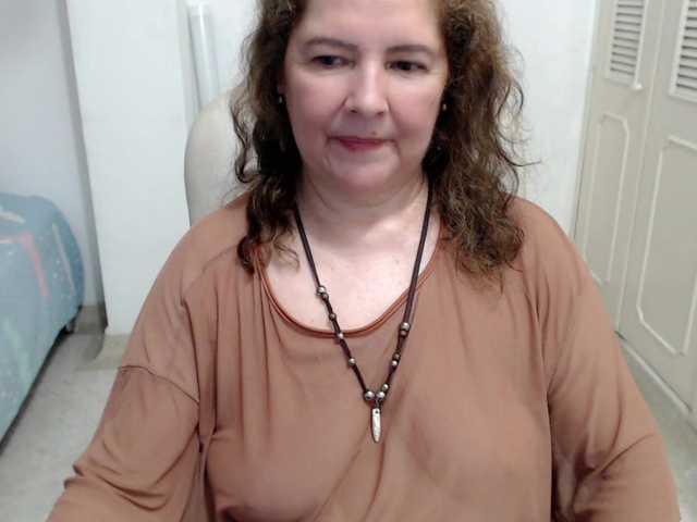leonela-68 live webcam show