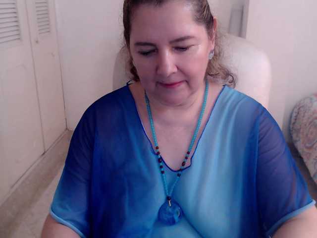 leonela-68 live cam preview