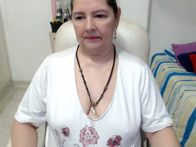 leonela-68 live cam preview