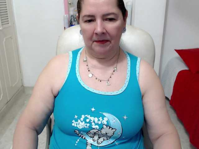 leonela-68 live cam on BongaCams