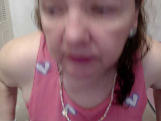leonela-68 live cam on BongaCams