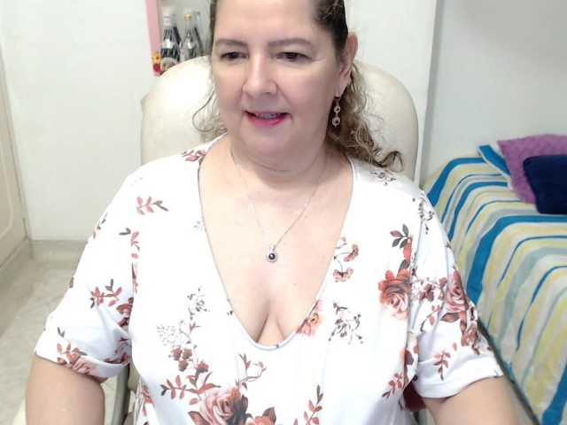 leonela-68 live cam preview