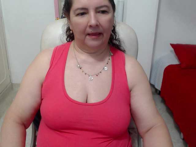 leonela-68 live cam on BongaCams