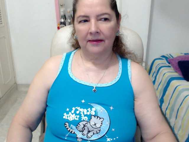 leonela-68 live cam on BongaCams