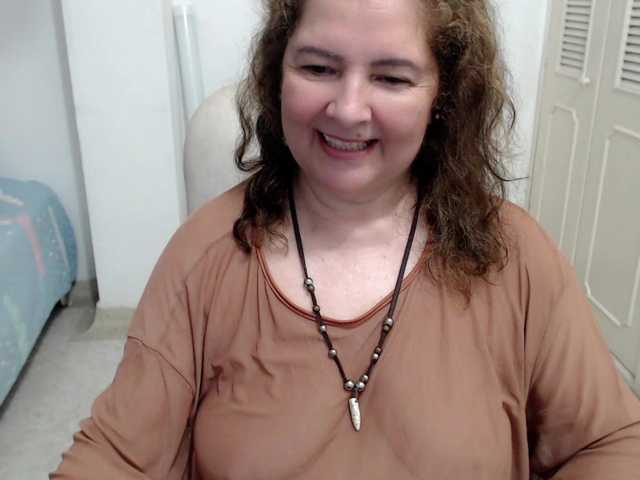 leonela-68 live webcam show