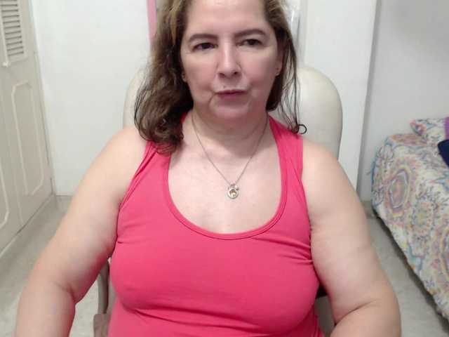 leonela-68 live cam on BongaCams