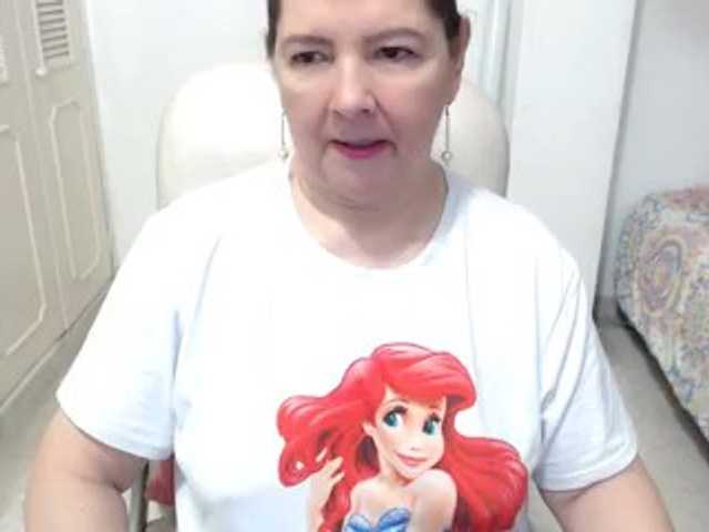 leonela-68 live cam on BongaCams