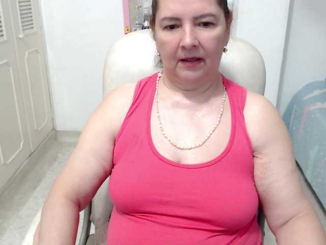leonela-68 live webcam show