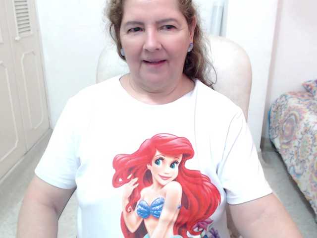 leonela-68 live cam on BongaCams