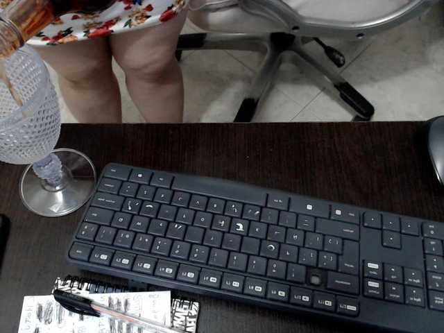 leonela-68 webcam bongacams model stream image