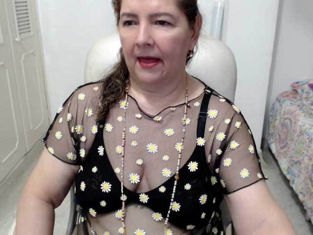 leonela-68 live webcam show
