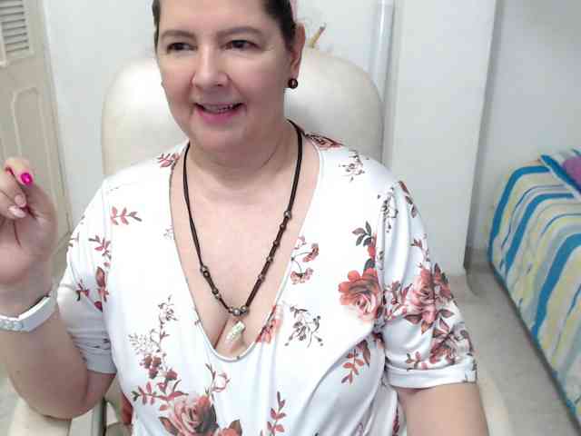 leonela-68 webcam