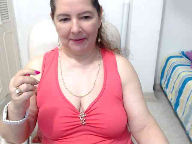 leonela-68
