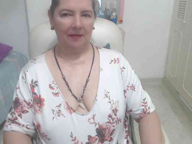 leonela-68 webcam
