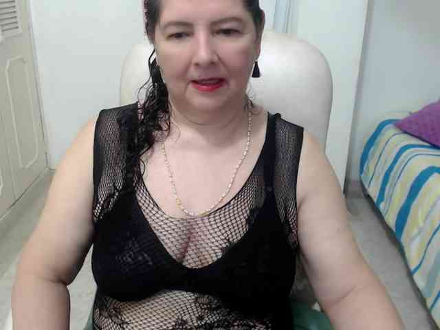 leonela-68 webcam