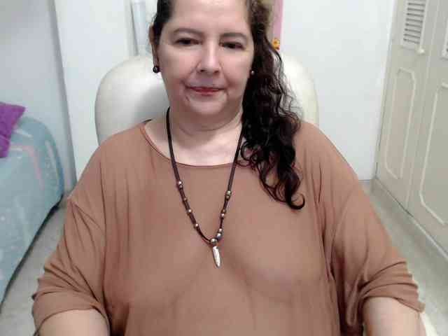 leonela-68 webcam