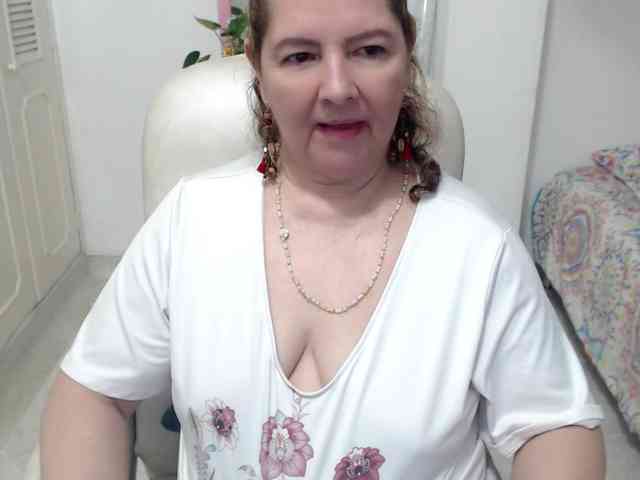 leonela-68