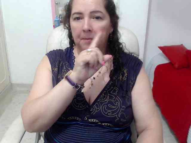 leonela-68 webcam