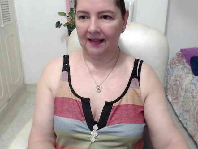 leonela-68 webcam