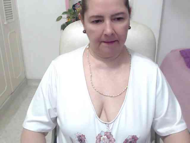 leonela-68 webcam