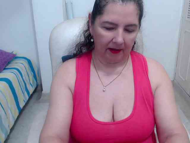 leonela-68 webcam