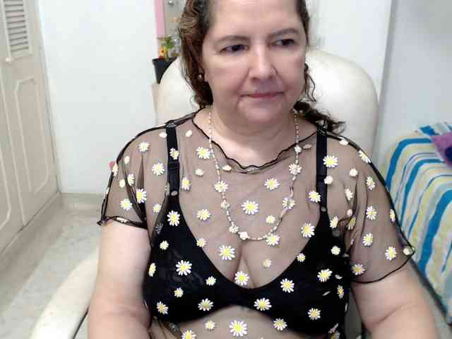 leonela-68 webcam