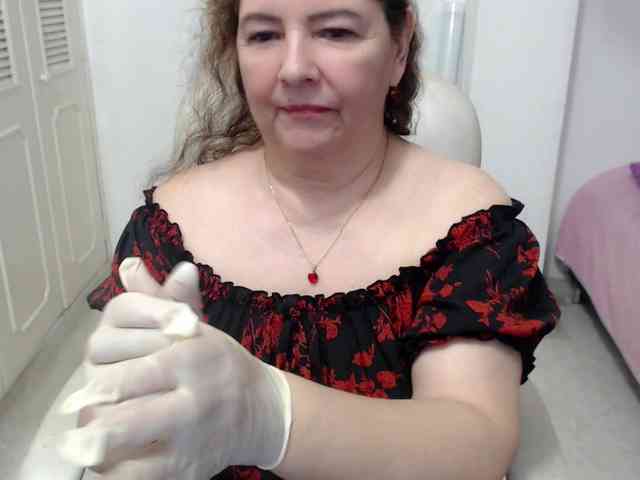 leonela-68 webcam