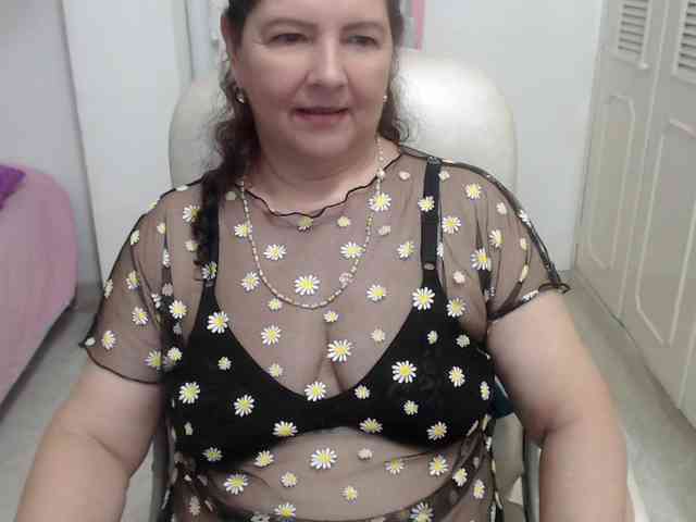 leonela-68 webcam