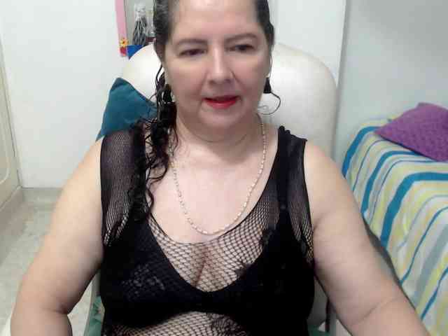 leonela-68