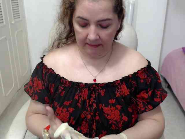 leonela-68