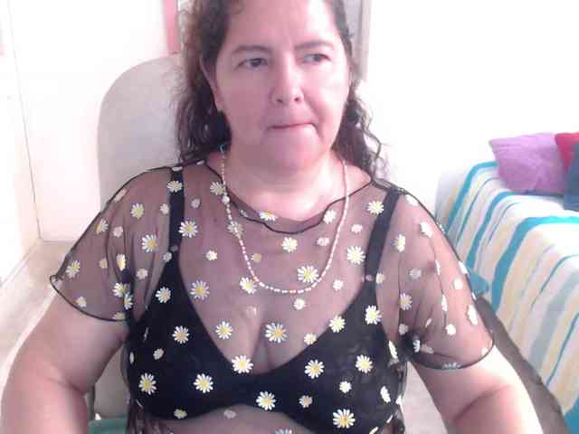 leonela-68