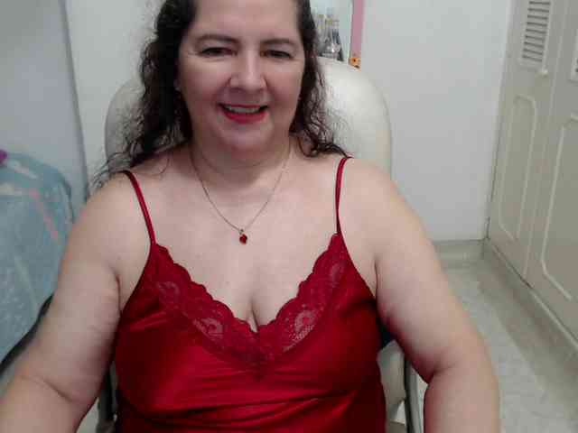 leonela-68
