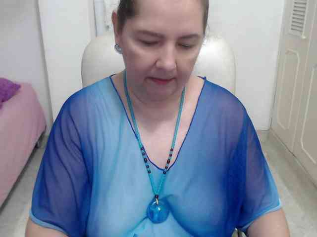 leonela-68 webcam