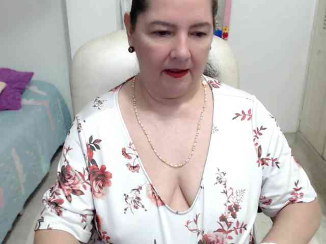 leonela-68 webcam