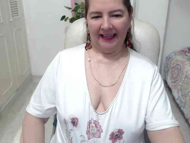 leonela-68 webcam