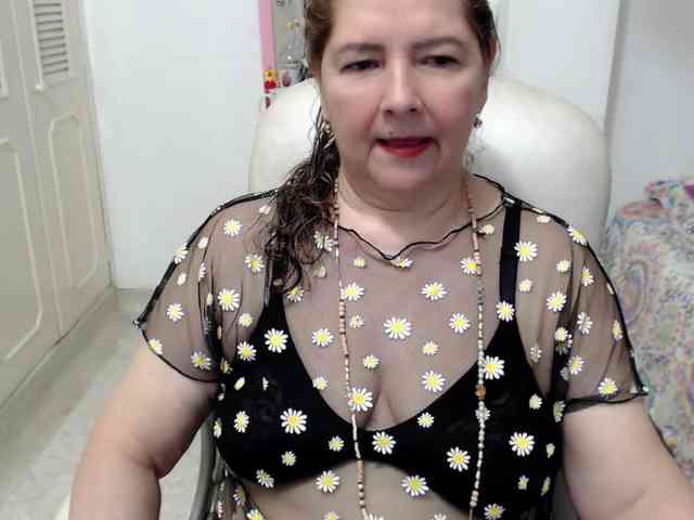 leonela-68