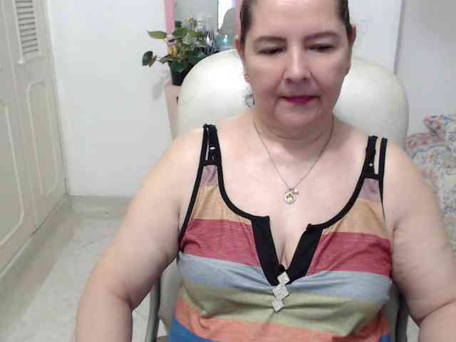 leonela-68