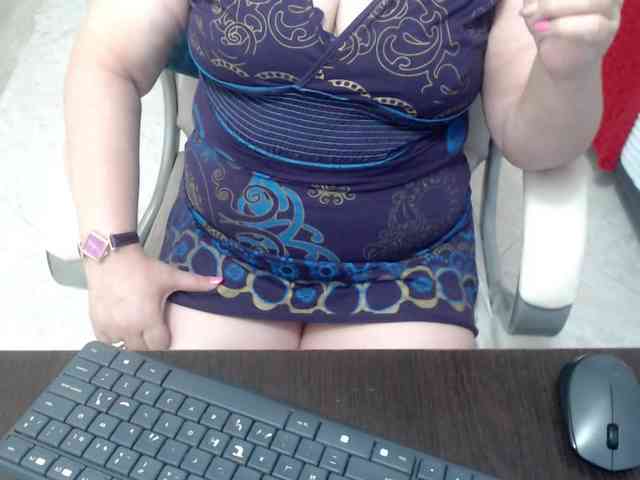 leonela-68 webcam