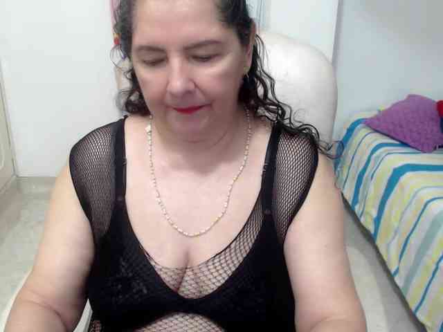 leonela-68 webcam
