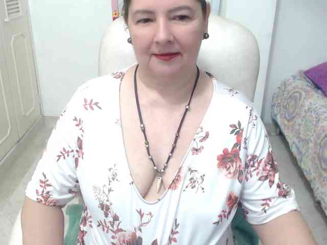 leonela-68